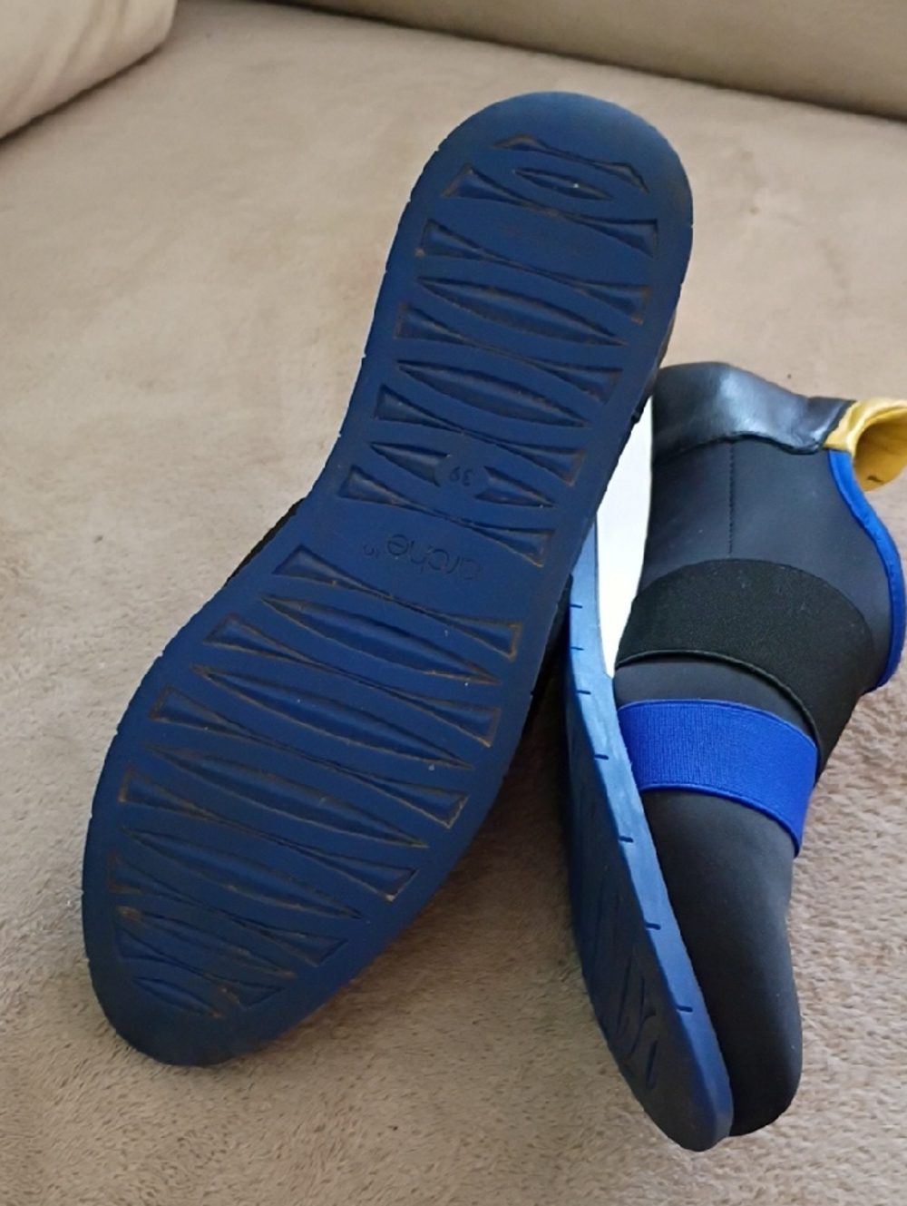 Arche Slip-On Sneakers in Black, Blue and Yellow - Picture 6 of 10